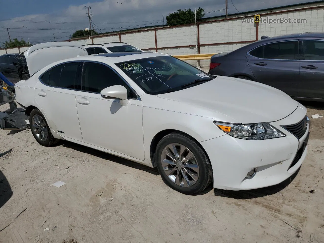 2015 Lexus Es 300h White vin: JTHBW1GG2F2091784