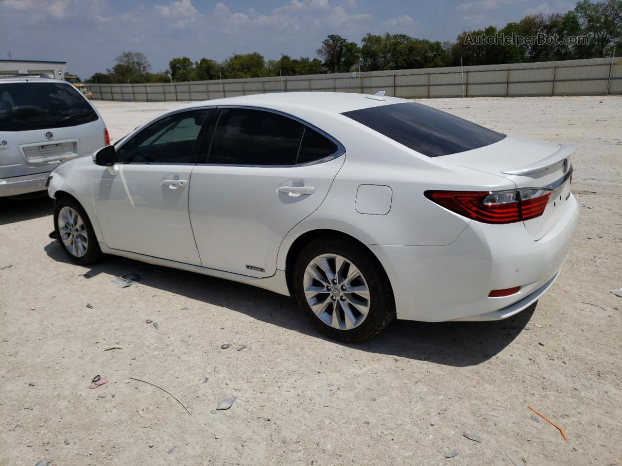 2014 Lexus Es 300h White vin: JTHBW1GG3E2052281