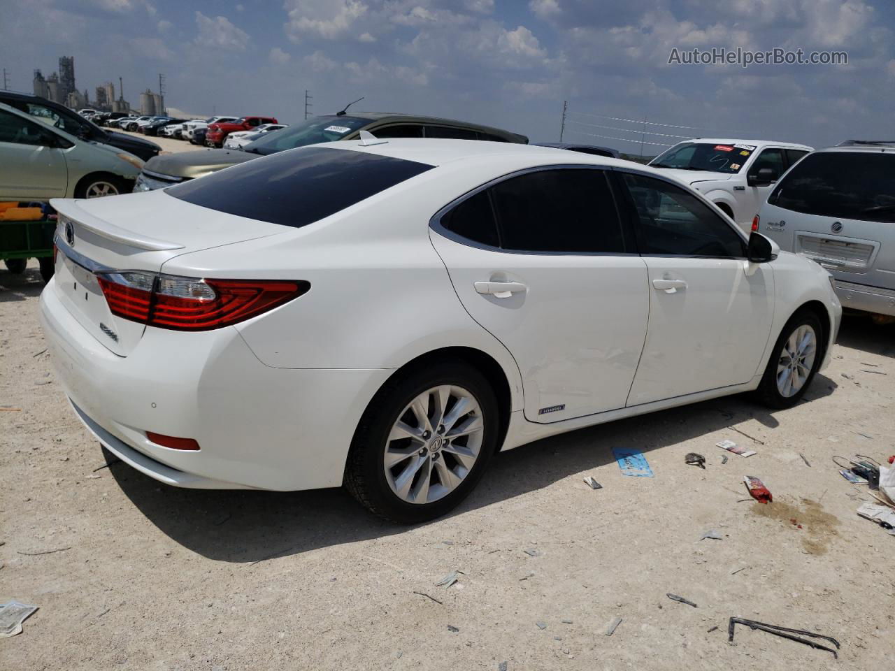 2014 Lexus Es 300h White vin: JTHBW1GG3E2052281