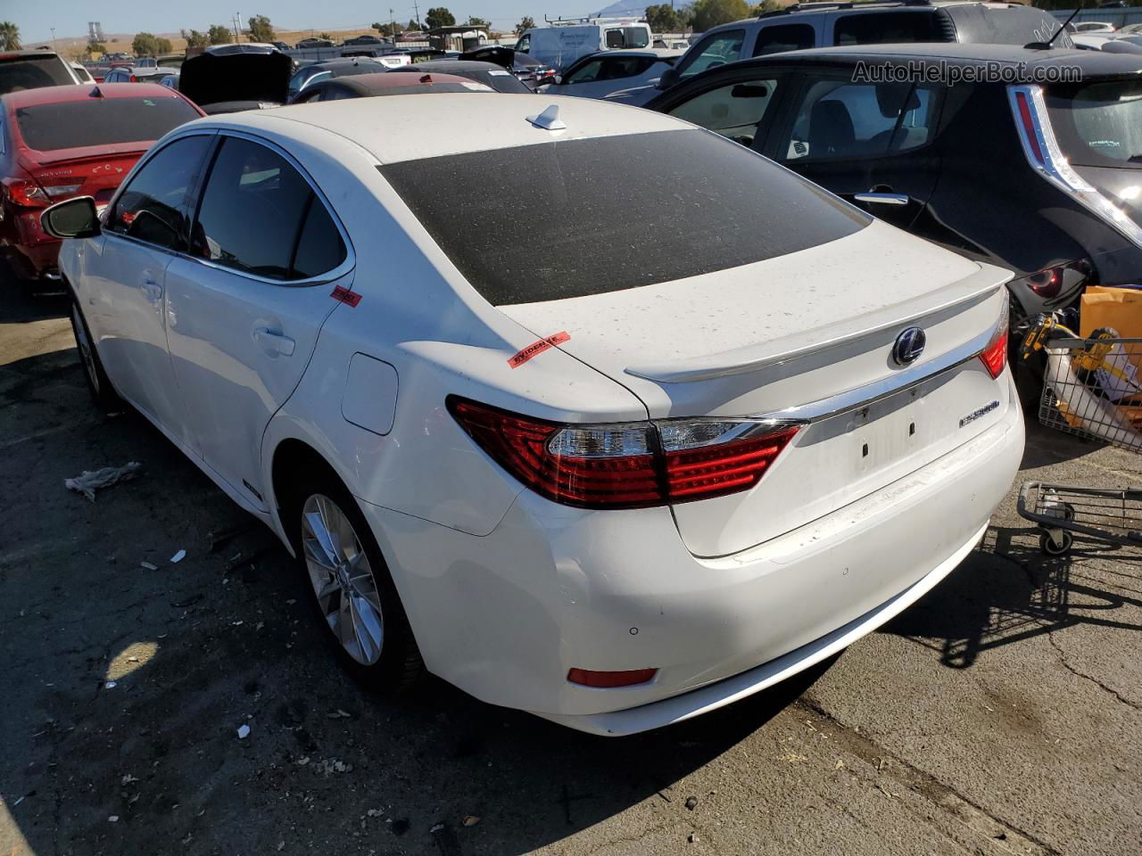 2014 Lexus Es 300h White vin: JTHBW1GG4E2073611