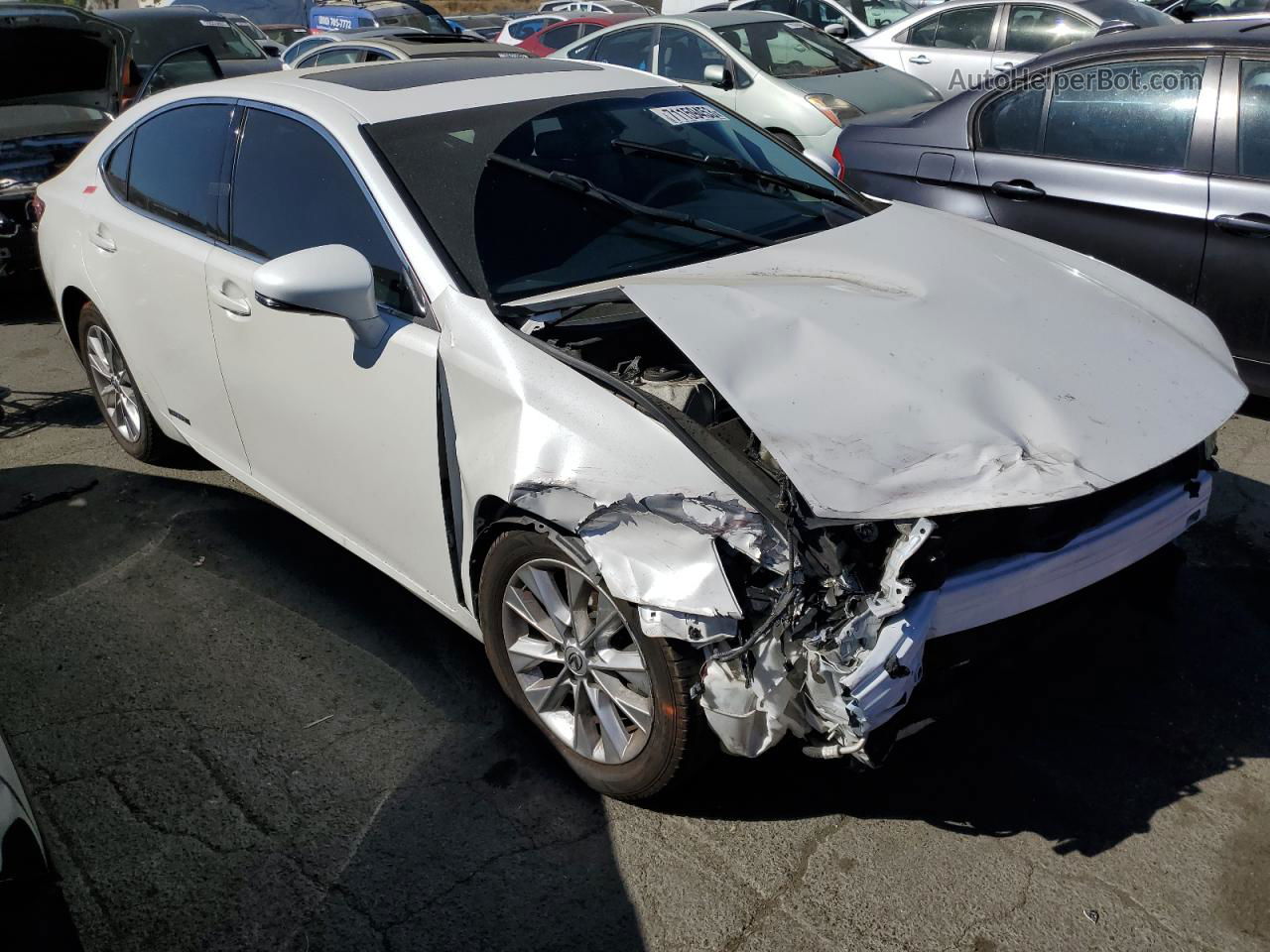 2014 Lexus Es 300h White vin: JTHBW1GG4E2073611