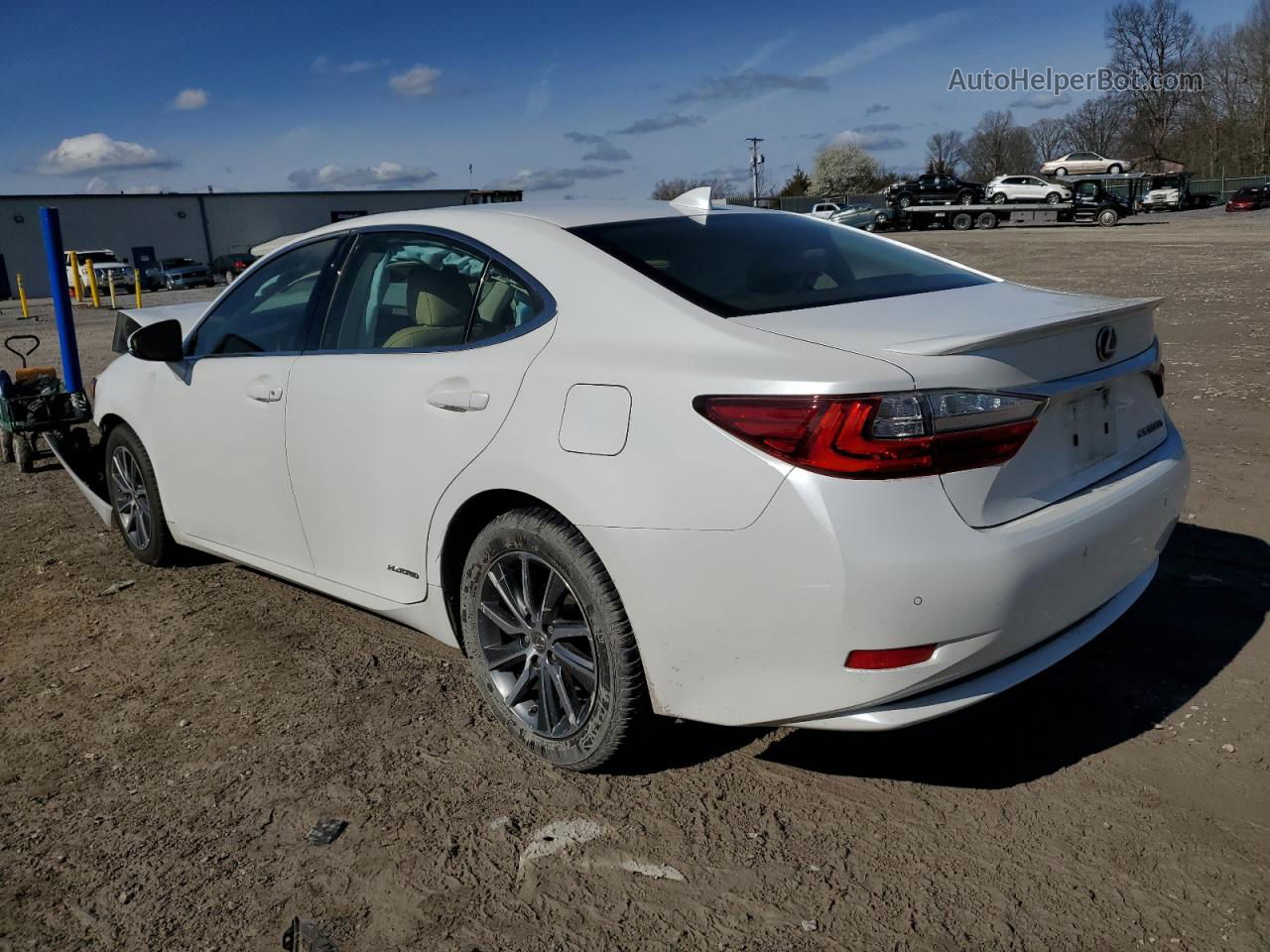 2018 Lexus Es 300h White vin: JTHBW1GG5J2194514