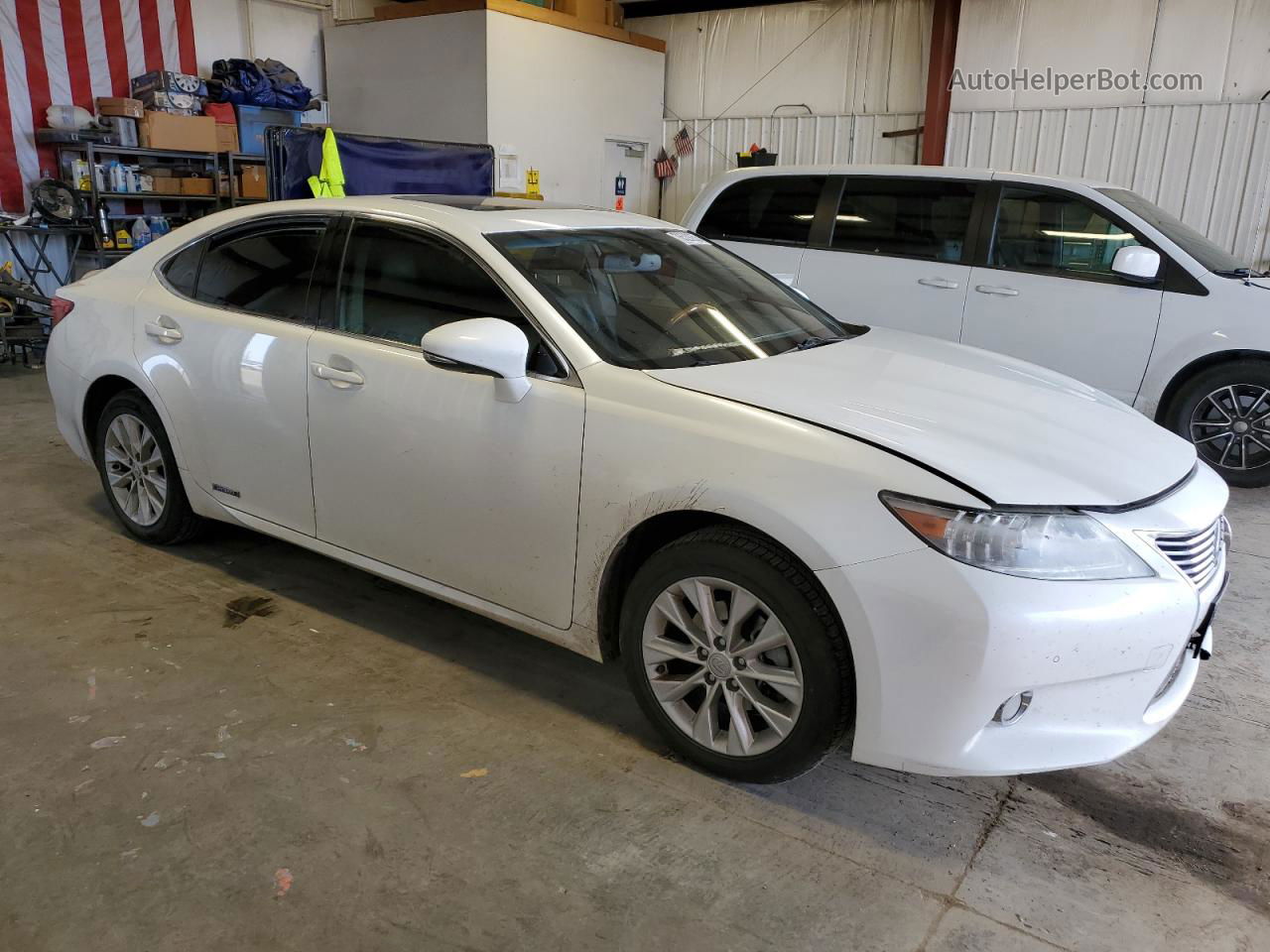 2013 Lexus Es 300h White vin: JTHBW1GG6D2036185