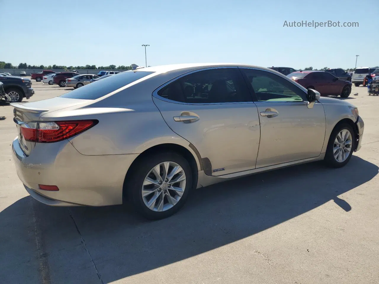 2014 Lexus Es 300h Gold vin: JTHBW1GG6E2068927