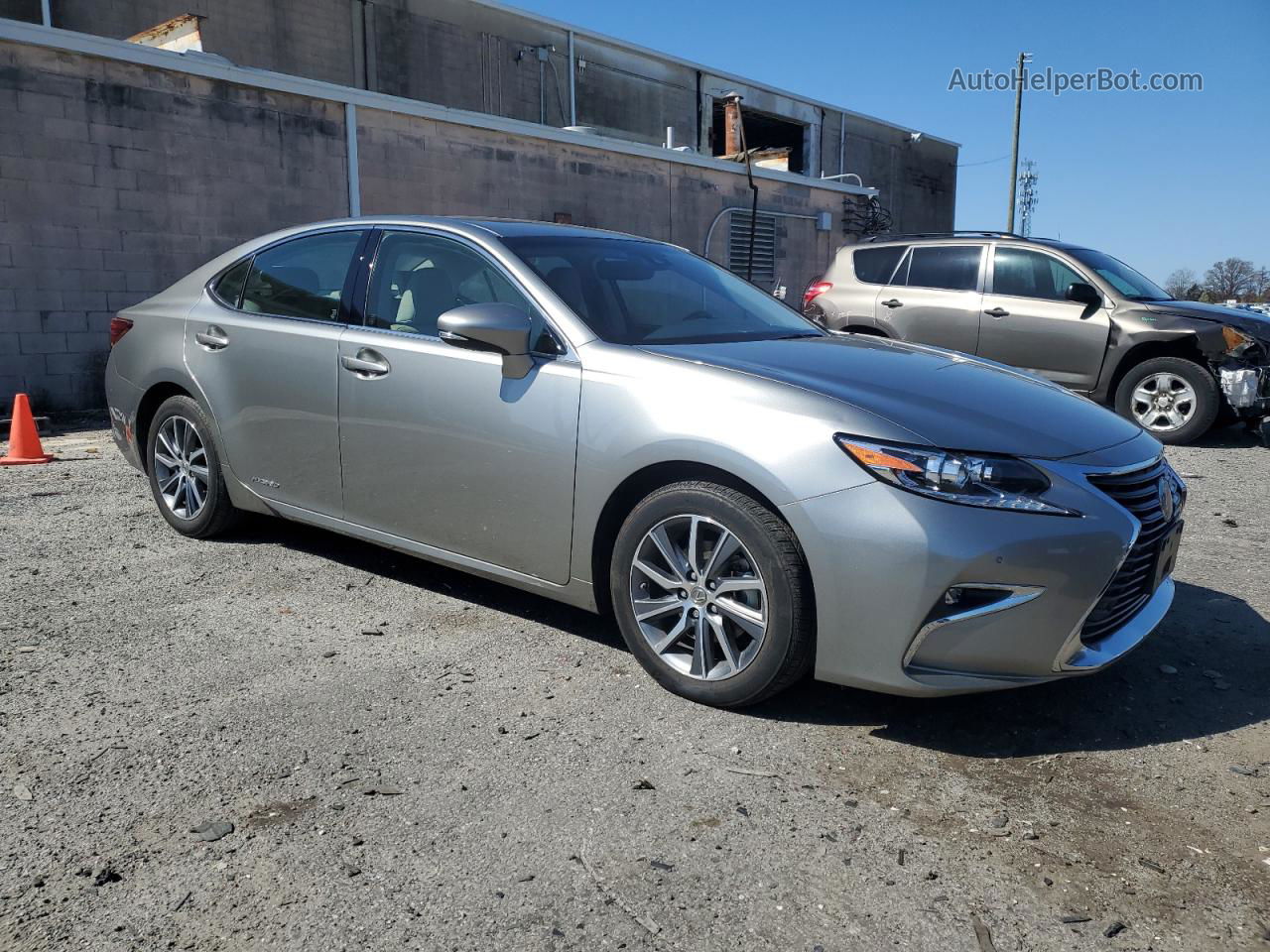 2018 Lexus Es 300h Silver vin: JTHBW1GG6J2188625