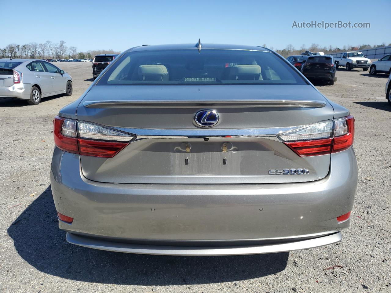 2018 Lexus Es 300h Silver vin: JTHBW1GG6J2188625