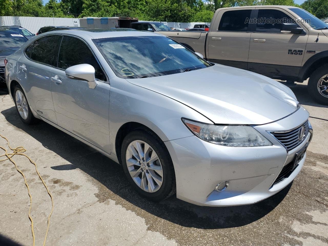 2013 Lexus Es 300h Silver vin: JTHBW1GG7D2032341