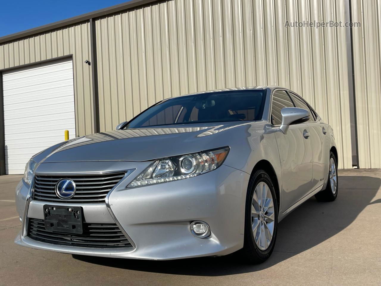 2014 Lexus Es 300h Silver vin: JTHBW1GG8E2040823