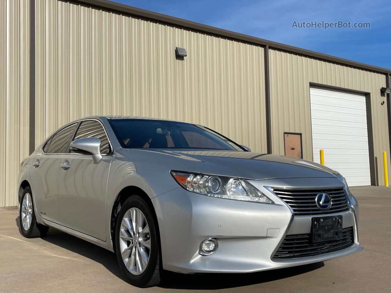 2014 Lexus Es 300h Silver vin: JTHBW1GG8E2040823