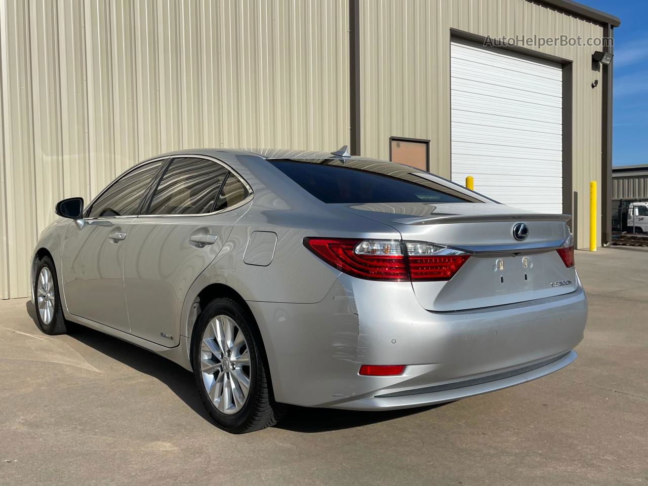 2014 Lexus Es 300h Silver vin: JTHBW1GG8E2040823