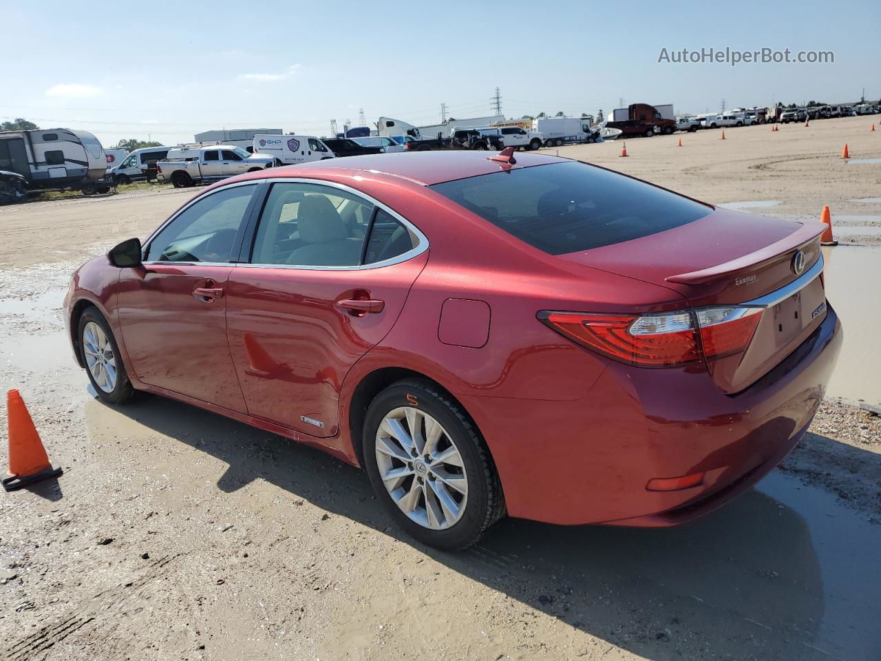 2014 Lexus Es 300h Red vin: JTHBW1GG8E2052437