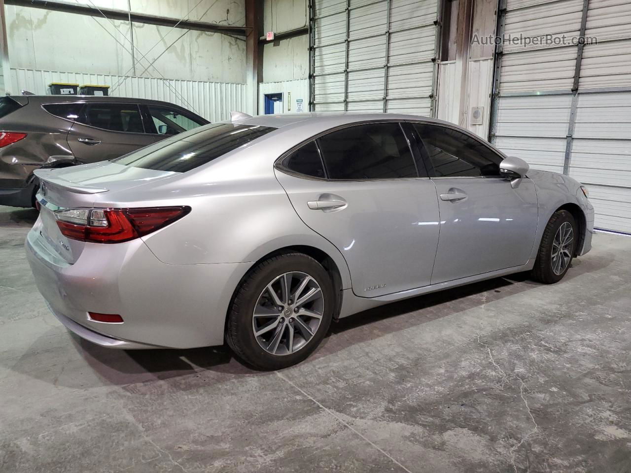 2016 Lexus Es 300h Silver vin: JTHBW1GG8G2117547