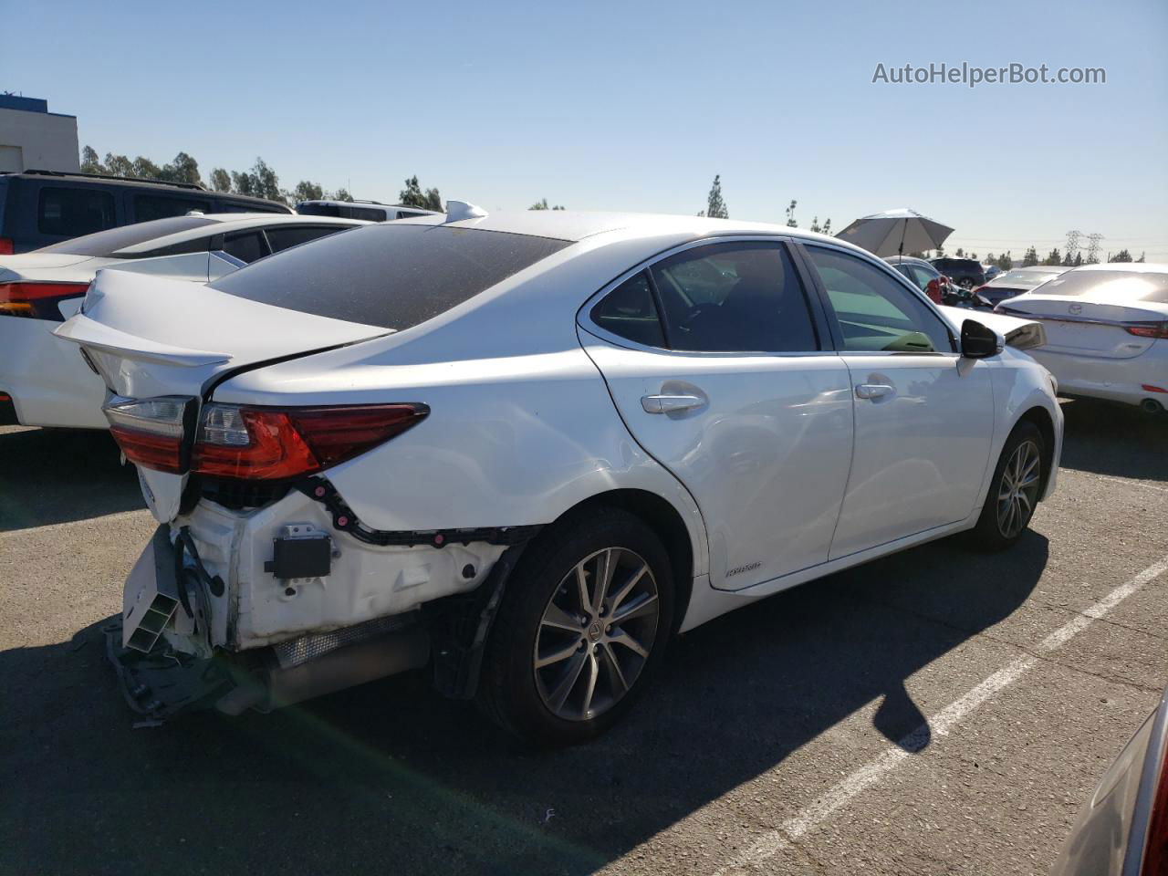 2017 Lexus Es 300h Белый vin: JTHBW1GG8H2143034