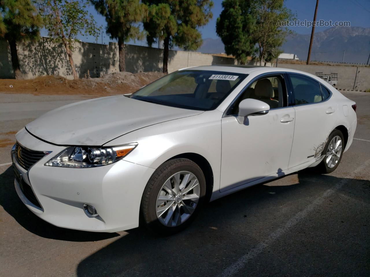 2013 Lexus Es 300h White vin: JTHBW1GG9D2037783