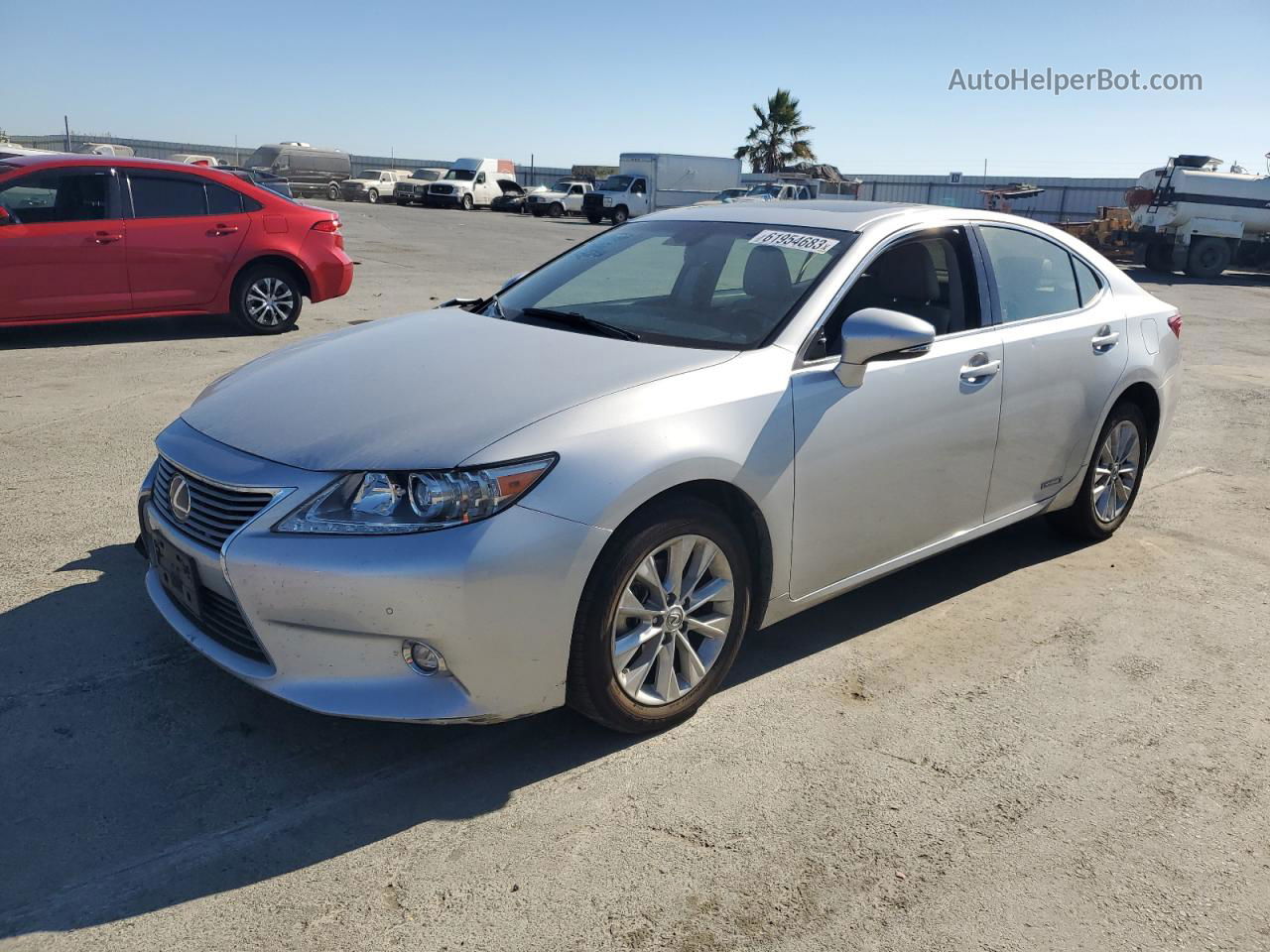 2014 Lexus Es 300h Silver vin: JTHBW1GG9E2040765