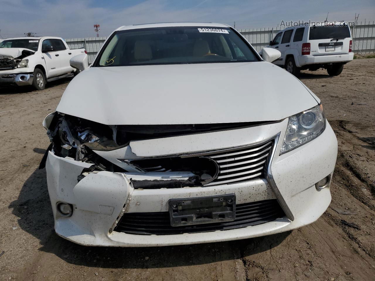 2014 Lexus Es 300h White vin: JTHBW1GG9E2047697