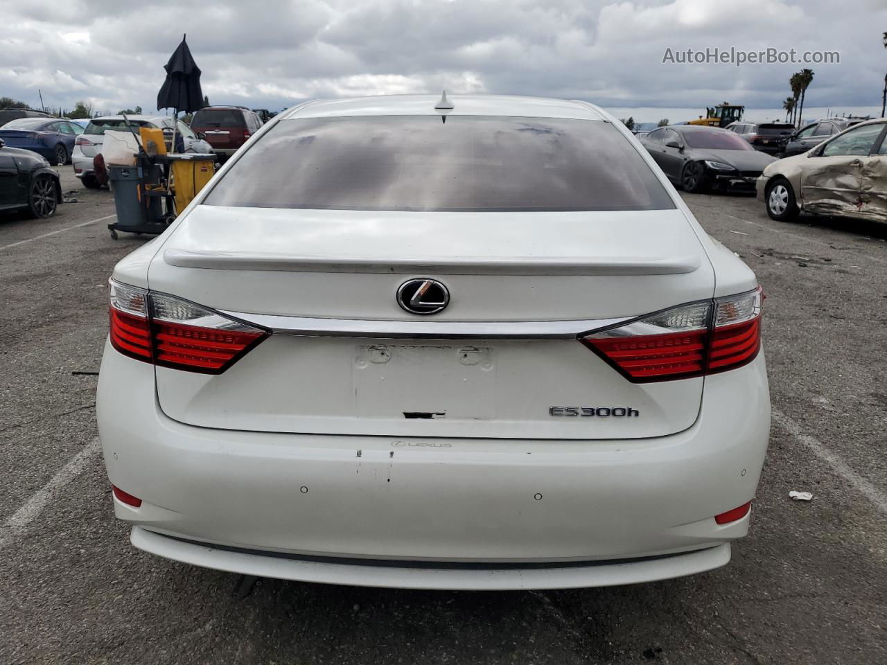 2014 Lexus Es 300h Белый vin: JTHBW1GGXE2075489