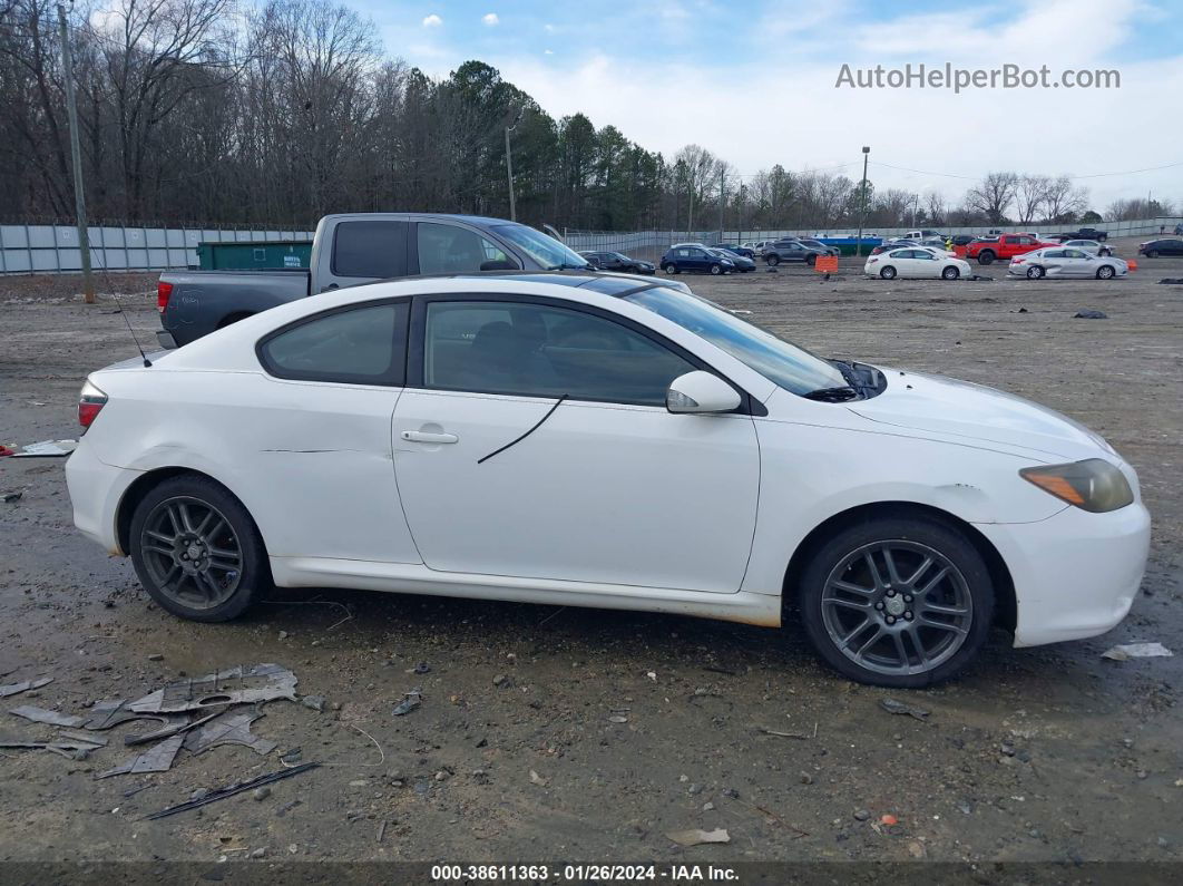 2008 Scion Tc   White vin: JTKDE167580238170