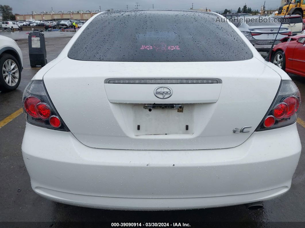 2008 Scion Tc   White vin: JTKDE167780265595