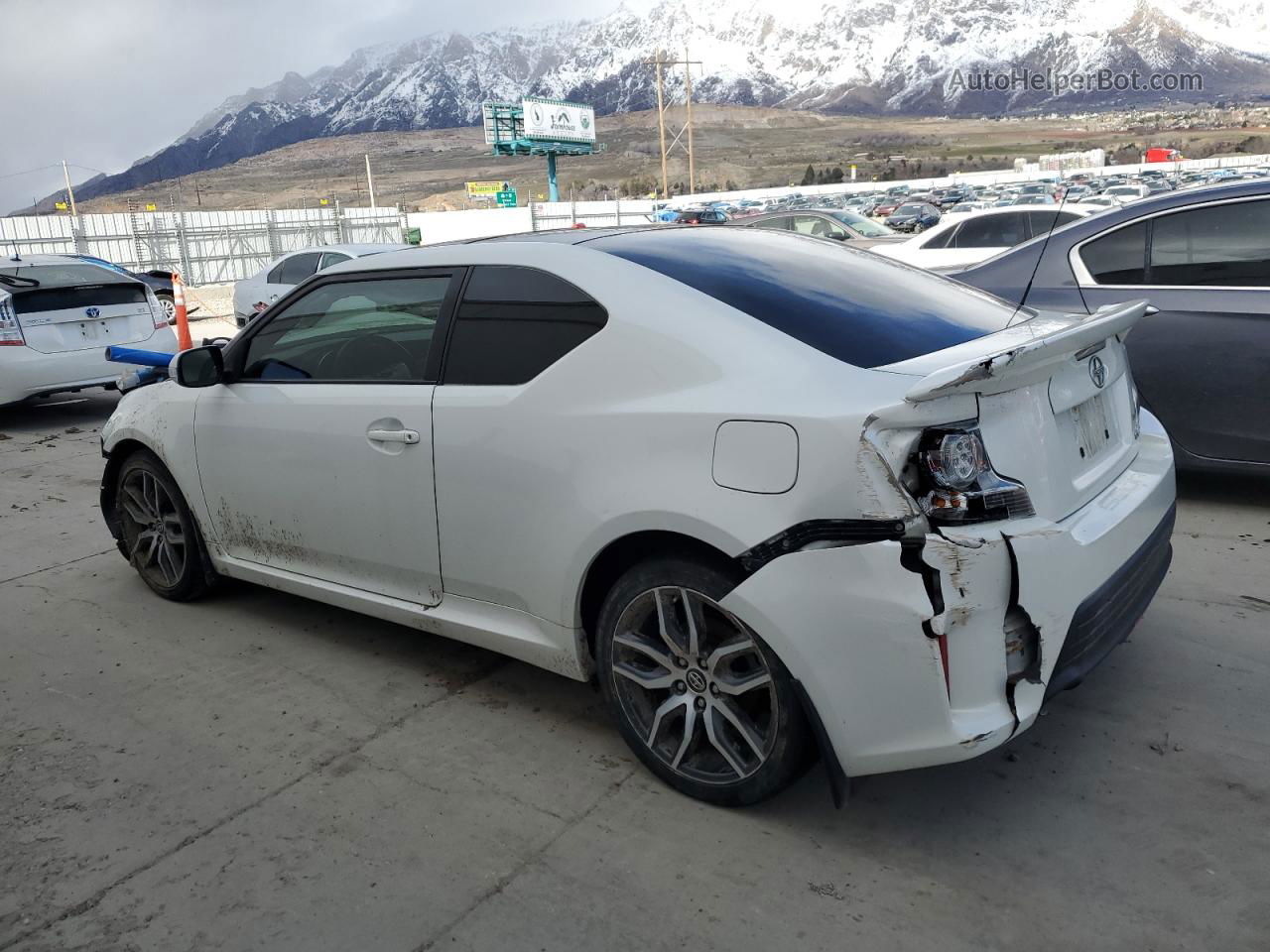 2015 Toyota Scion Tc  White vin: JTKJF5C72FJ010209