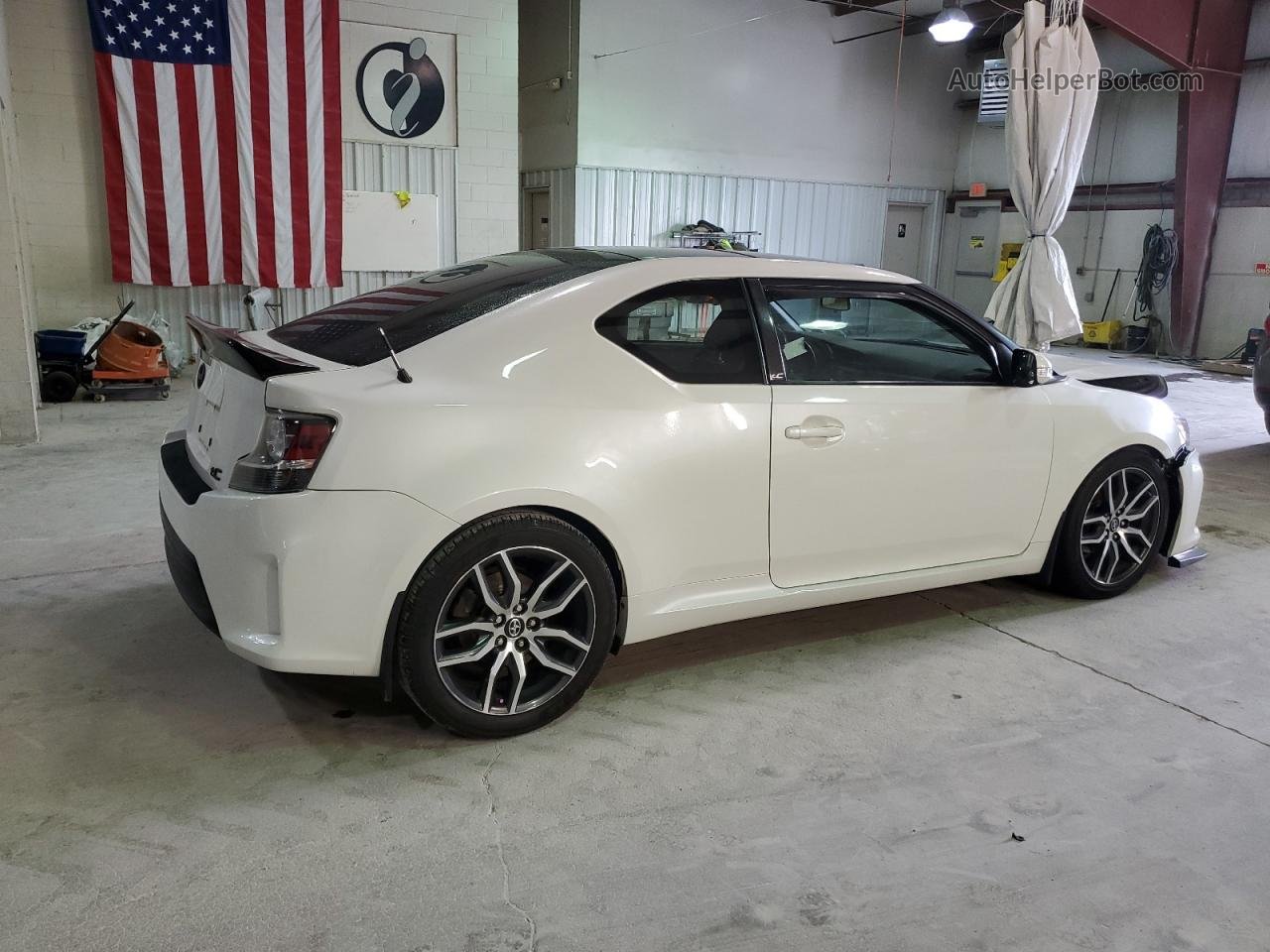 2015 Toyota Scion Tc  White vin: JTKJF5C76F3089338