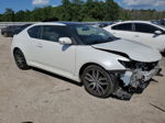 2015 Toyota Scion Tc  White vin: JTKJF5C76FJ009628