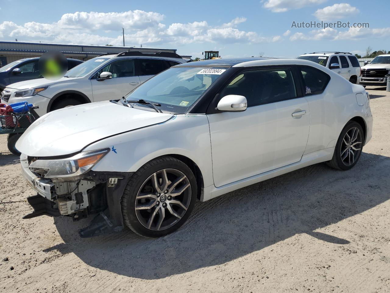 2015 Toyota Scion Tc  White vin: JTKJF5C76FJ009628