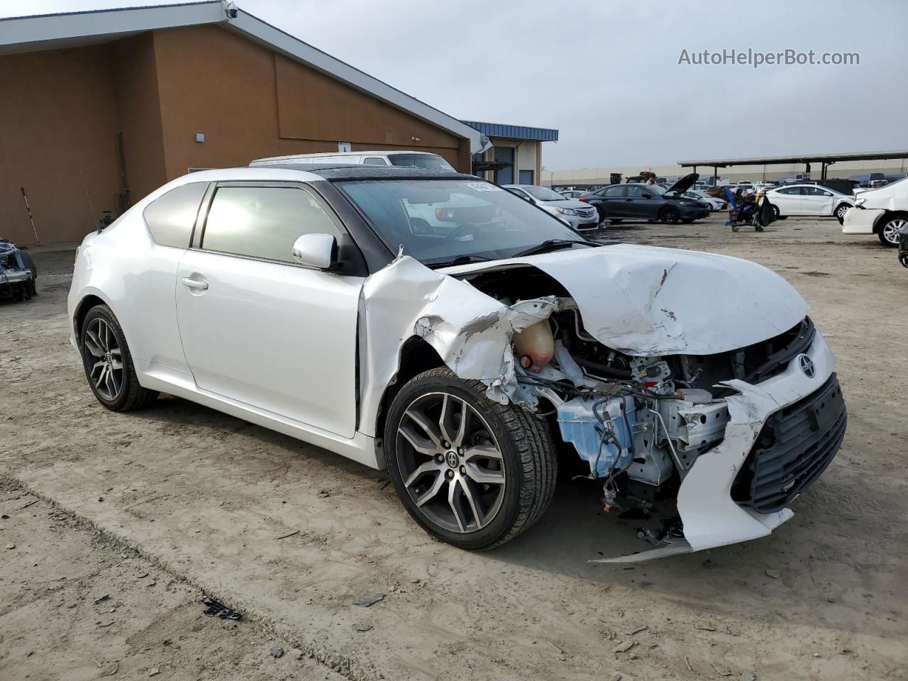 2015 Toyota Scion Tc  White vin: JTKJF5C78F3093598