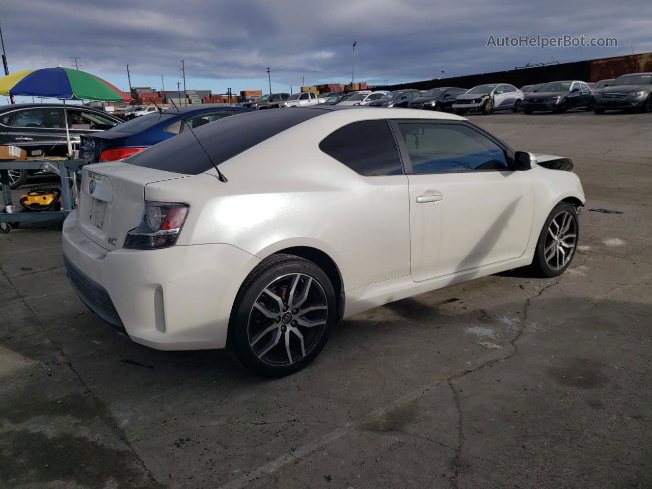 2015 Toyota Scion Tc  White vin: JTKJF5C7XF3094882