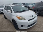 2008 Scion Xd   White vin: JTKKU10408J008393