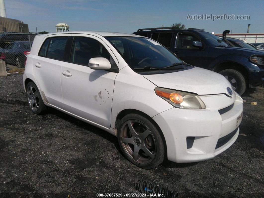 2008 Scion Xd   White vin: JTKKU10418J011495