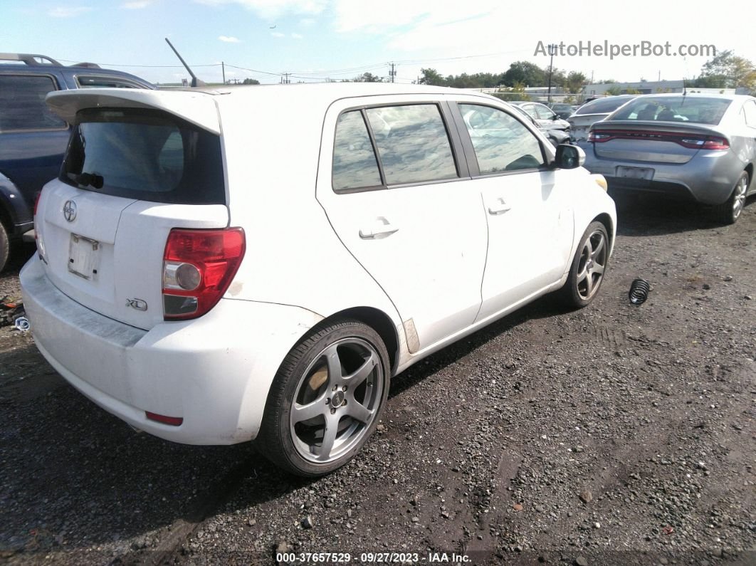 2008 Scion Xd   White vin: JTKKU10418J011495