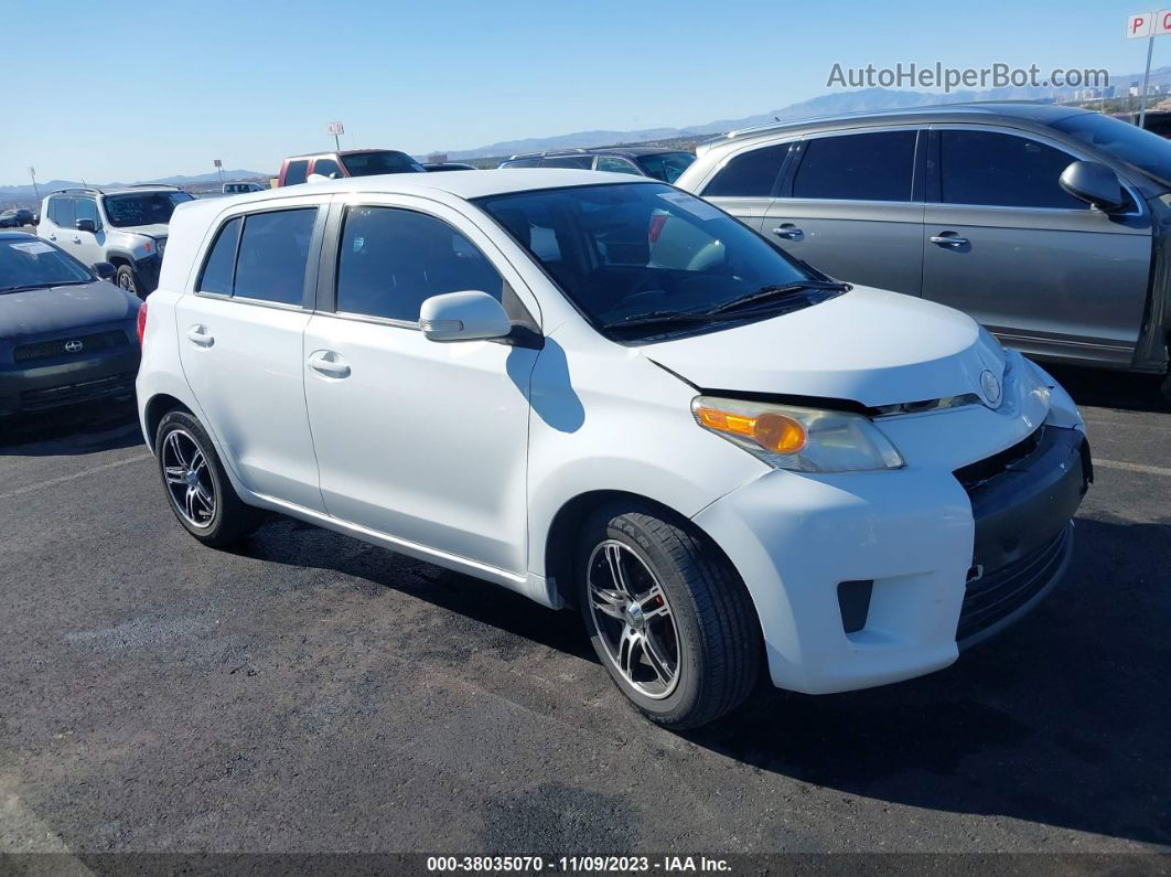 2008 Scion Xd White vin: JTKKU10418J025624