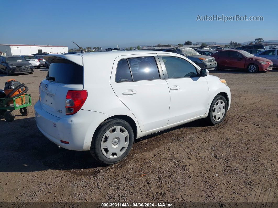 2008 Scion Xd   White vin: JTKKU10448J010776