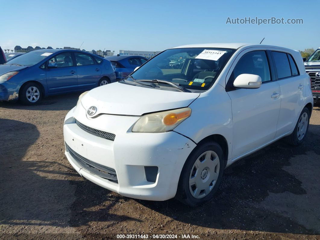 2008 Scion Xd   White vin: JTKKU10448J010776