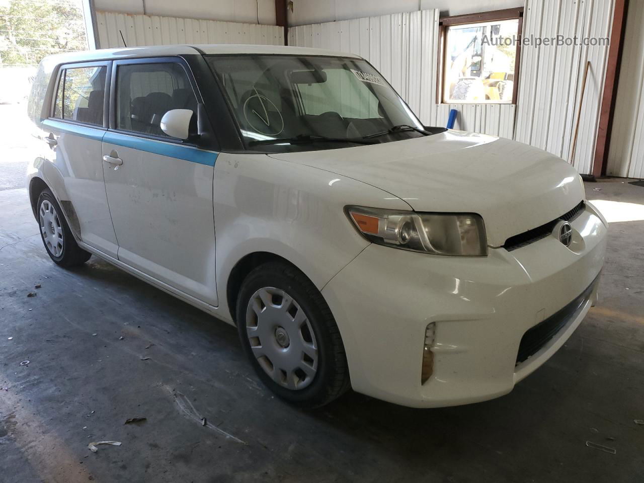 2015 Toyota Scion Xb  White vin: JTLZE4FE1FJ077602