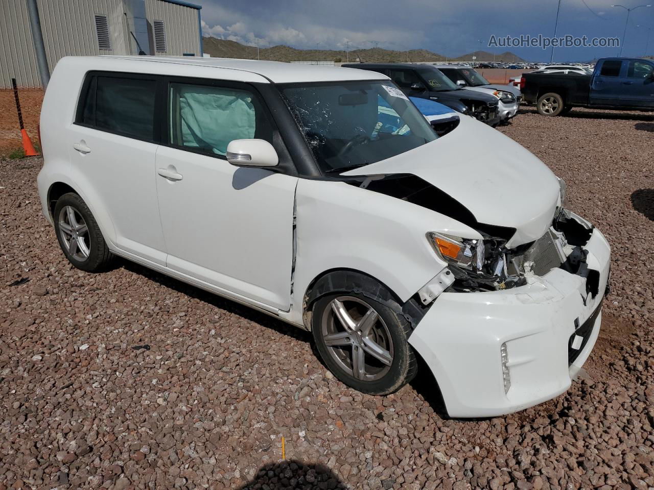 2015 Toyota Scion Xb  White vin: JTLZE4FE1FJ078488