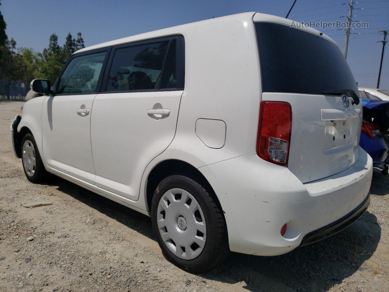 2015 Toyota Scion Xb  White vin: JTLZE4FE2FJ076698