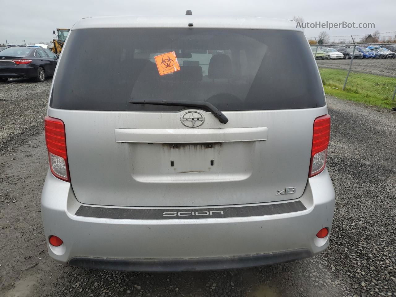 2015 Toyota Scion Xb  Серебряный vin: JTLZE4FE3FJ072644