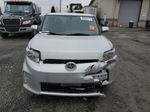 2015 Toyota Scion Xb  Silver vin: JTLZE4FE3FJ072644