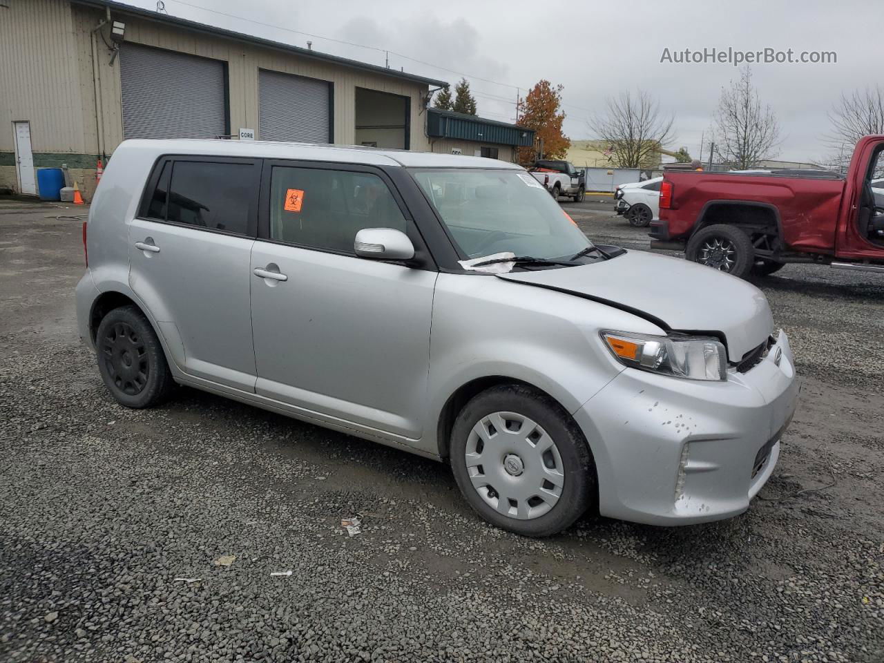 2015 Toyota Scion Xb  Серебряный vin: JTLZE4FE3FJ072644