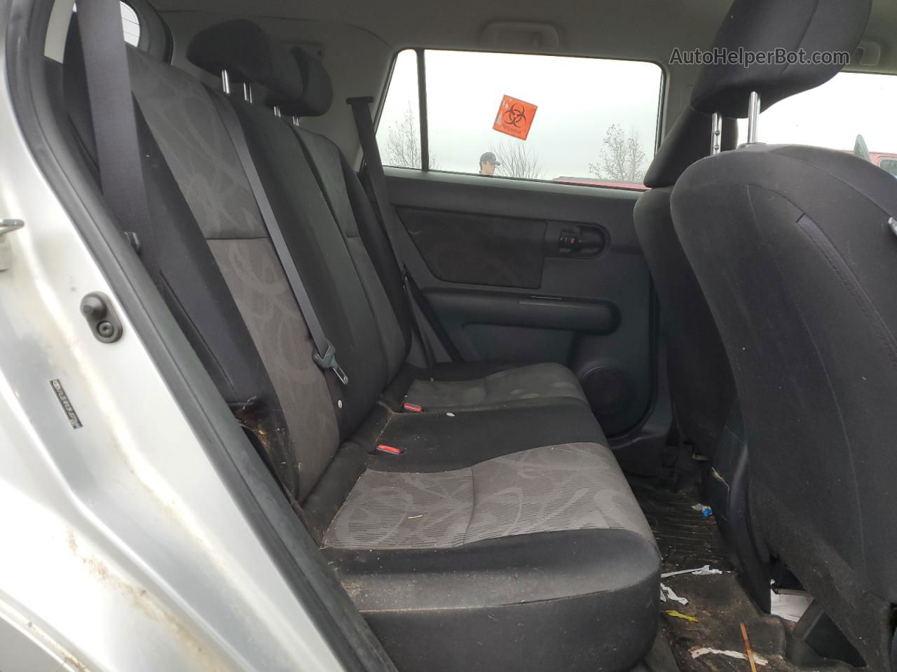 2015 Toyota Scion Xb  Серебряный vin: JTLZE4FE3FJ072644