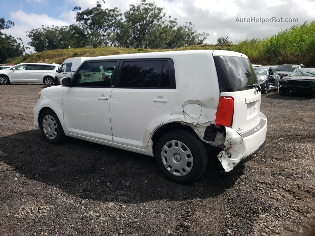 2015 Toyota Scion Xb  White vin: JTLZE4FE4FJ081997