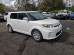 2015 Toyota Scion Xb  White vin: JTLZE4FE4FJ081997