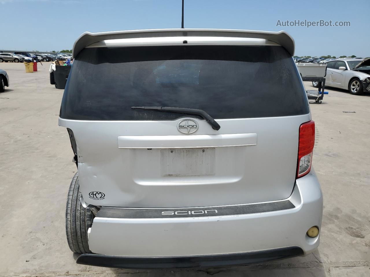 2015 Toyota Scion Xb  Silver vin: JTLZE4FE7FJ074297