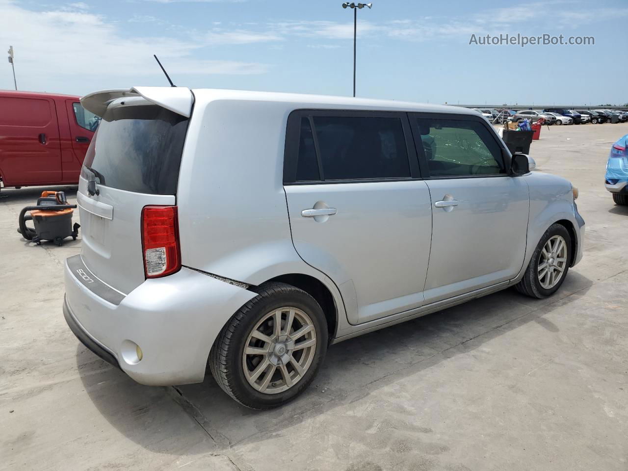 2015 Toyota Scion Xb  Silver vin: JTLZE4FE7FJ074297