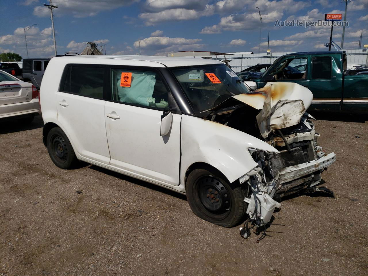 2015 Toyota Scion Xb  White vin: JTLZE4FE7FJ075935