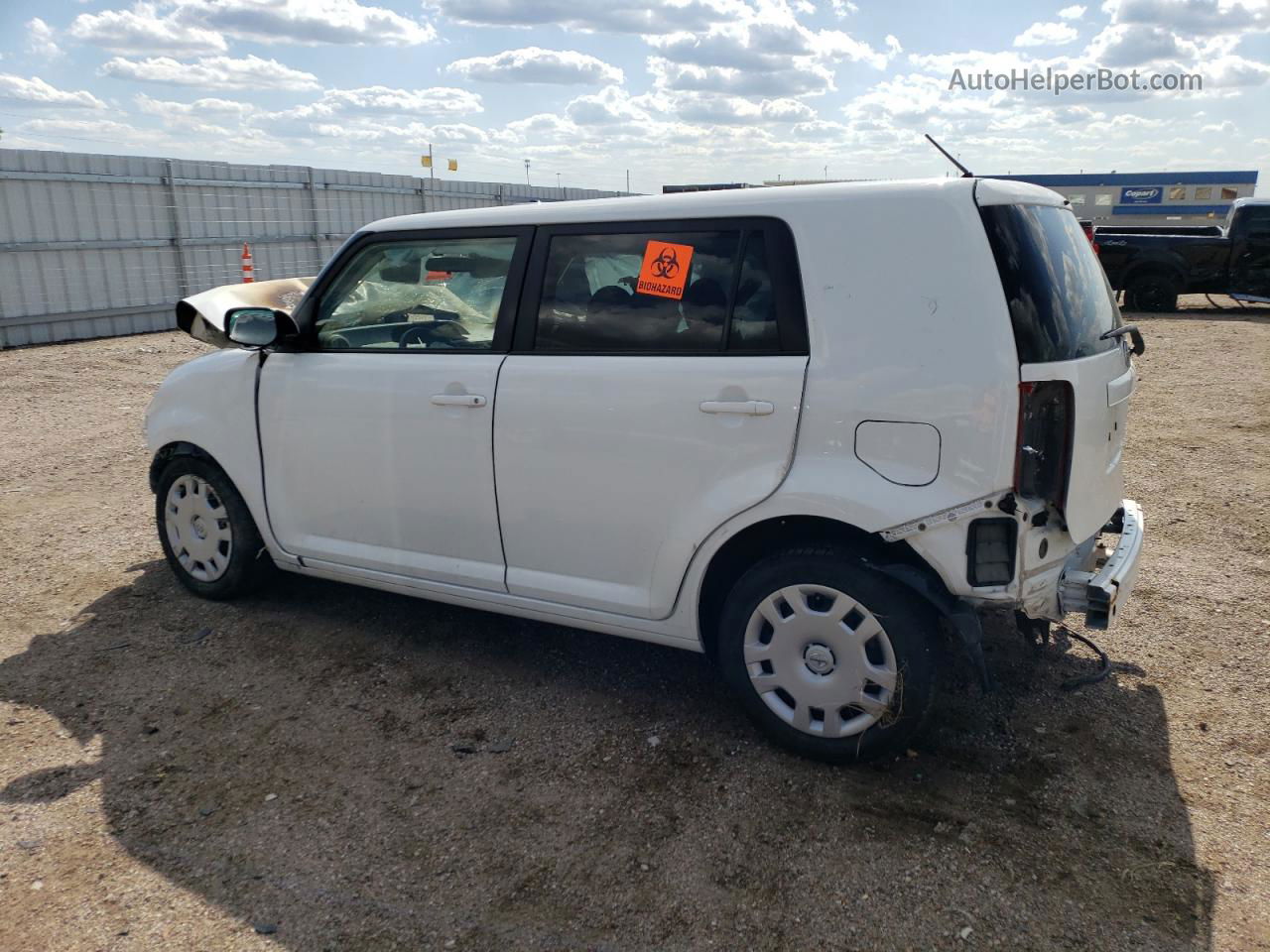 2015 Toyota Scion Xb  White vin: JTLZE4FE7FJ075935