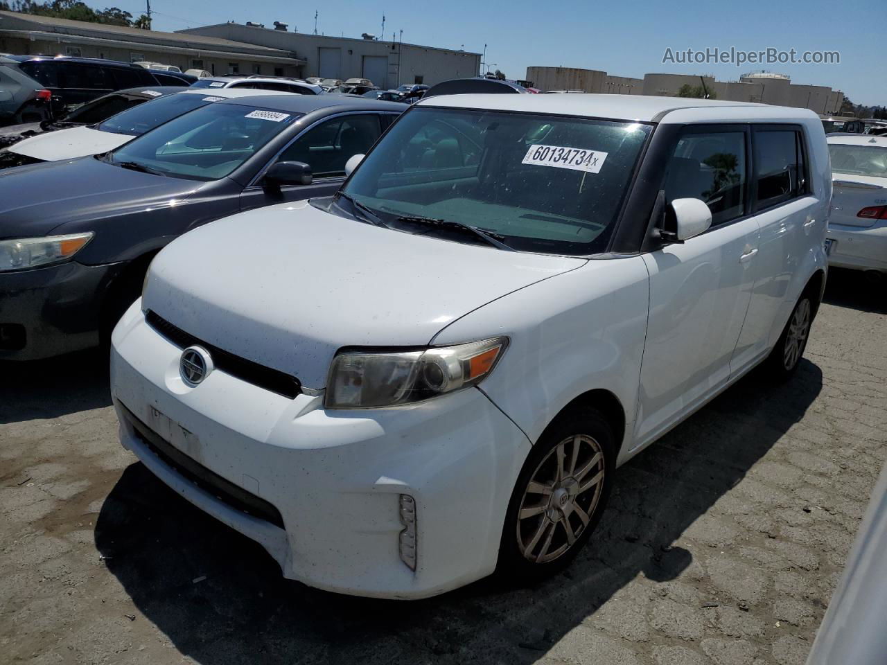 2015 Toyota Scion Xb  White vin: JTLZE4FE9FJ067013