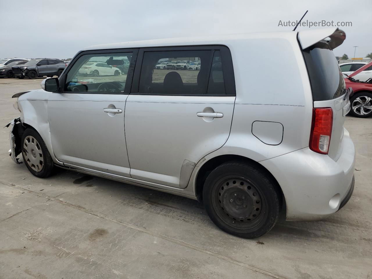 2015 Toyota Scion Xb  Серебряный vin: JTLZE4FE9FJ071465